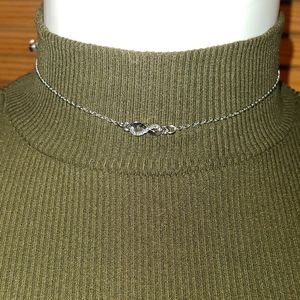 Paparazzi necklace and earing set. NWT